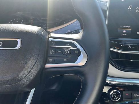 Used 2022 Jeep Compass Limited AWD/4WD image 16