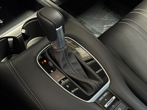 Certified 2024 Honda HR-V EX-L image 18