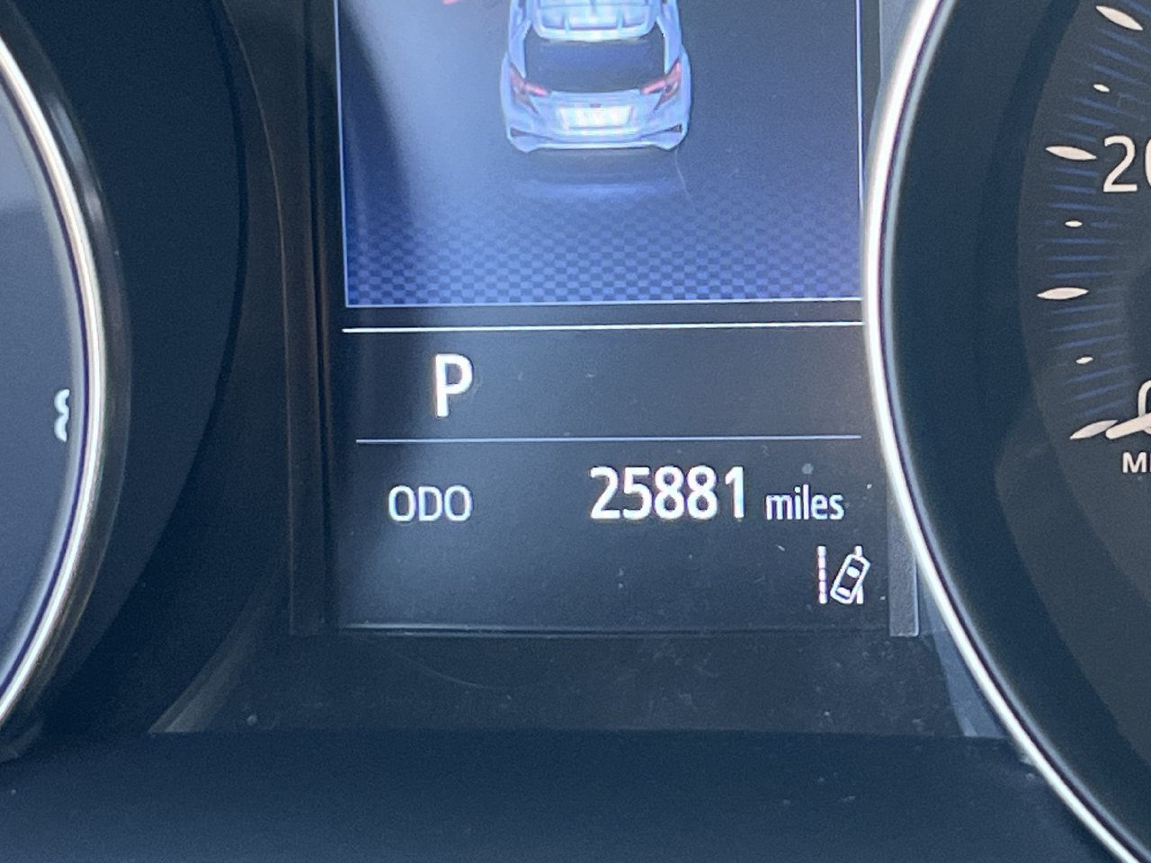Used 2022 Toyota C-HR XLE FWD image 7