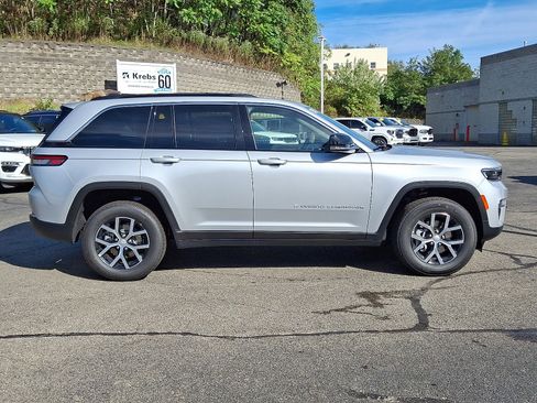 New 2025 Jeep Grand Cherokee Limited w/ Trailer Tow Package image 7