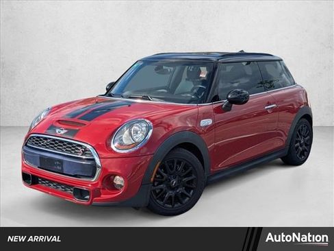 Used 2015 MINI Cooper S image 1