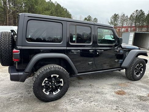 Used 2025 Jeep Wrangler Unlimited Rubicon 4xe w/ Convenience Group image 8