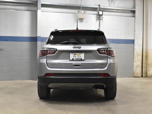 Used 2019 Jeep Compass Limited AWD/4WD image 23