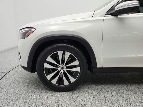 Certified 2024 Mercedes-Benz GLE 450e 4MATIC image 21