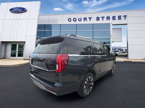Certified 2025 Ford Expedition Platinum w/ Driver's Package AWD/4WD image 2