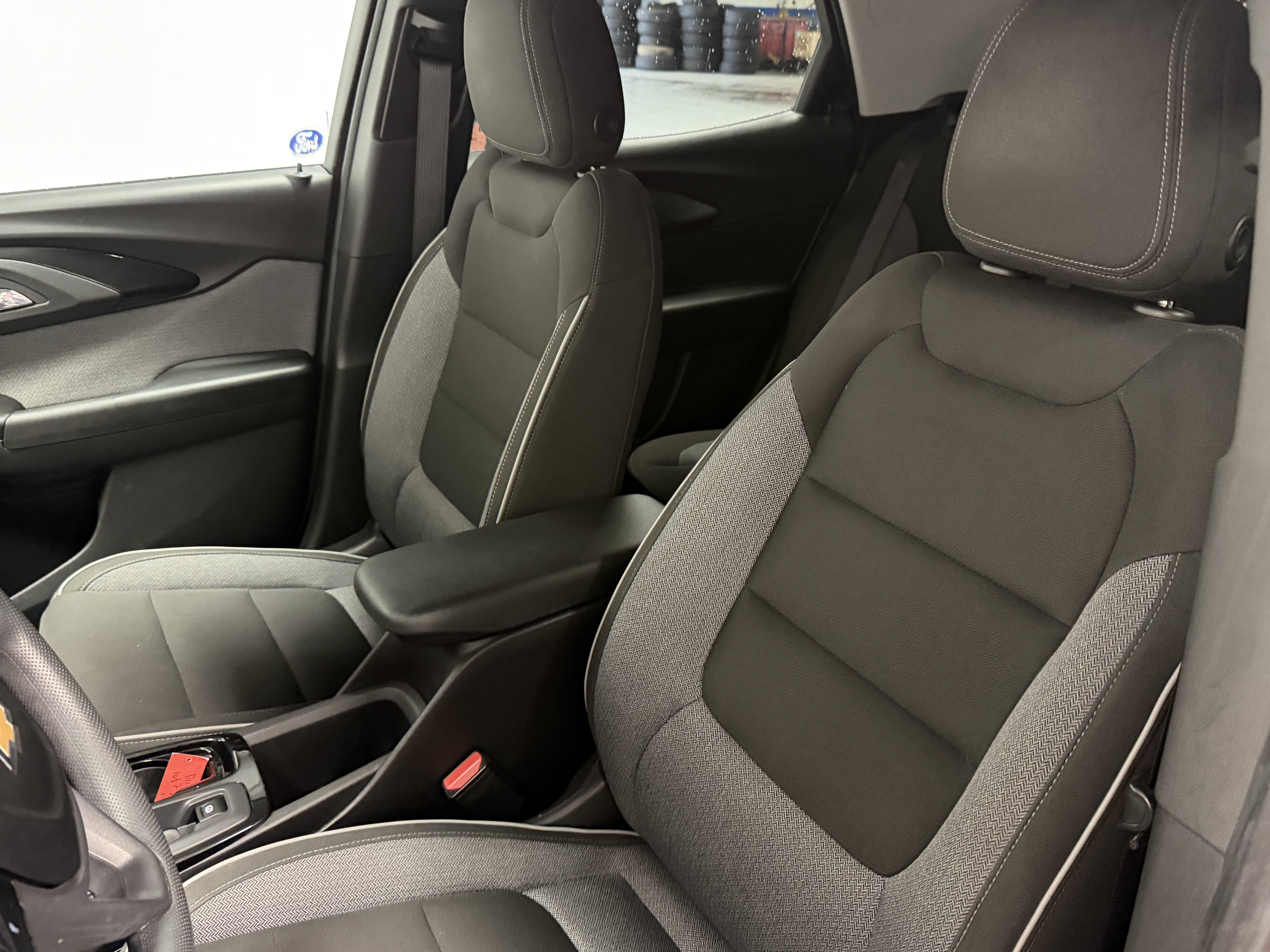 Used 2022 Chevrolet TrailBlazer LT AWD/4WD image 17