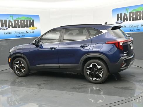 Used 2024 Kia Seltos EX FWD image 3
