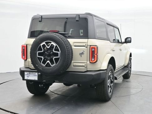 New 2025 Ford Bronco Outer Banks image 8