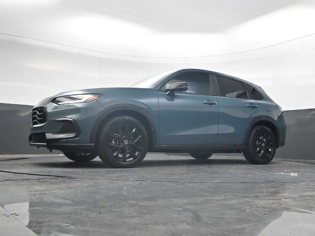 Certified 2025 Honda HR-V Sport image 29