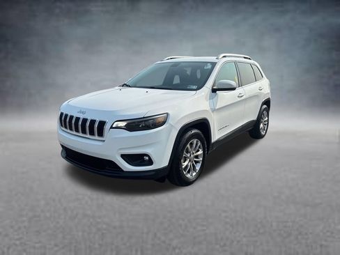 Used 2019 Jeep Cherokee Latitude Plus w/ Cold Weather Group AWD/4WD image 2