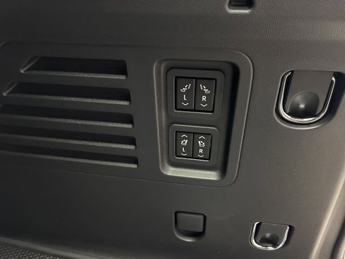 New 2026 Buick Enclave Sport Touring w/ Power Package image 18