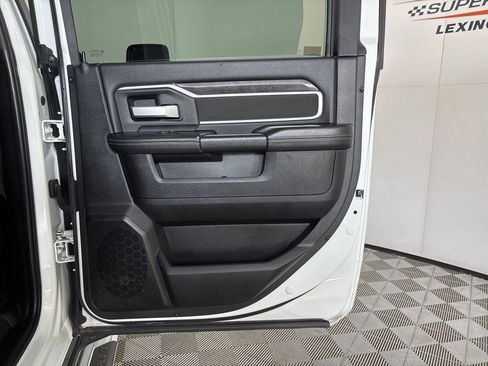 Used 2024 RAM 2500 Big Horn AWD/4WD image 23