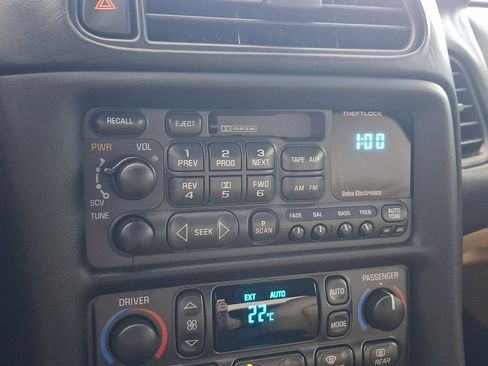 Used 2004 Chevrolet Corvette Convertible w/ Preferred Equipment Group image 16