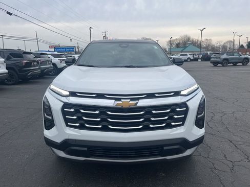 New 2026 Chevrolet Equinox LT w/ Convenience Package II FWD image 11