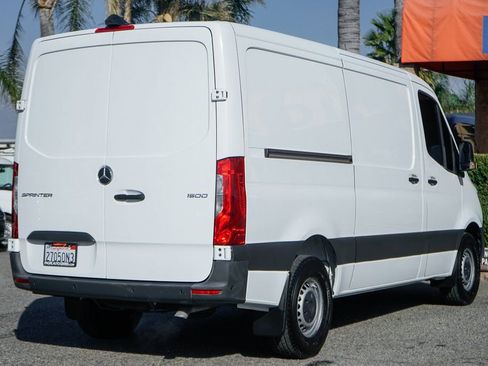 Used 2022 Mercedes-Benz Sprinter 1500 image 9