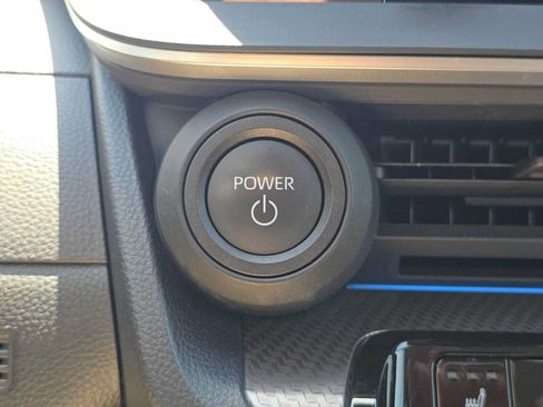 Certified 2026 Toyota Prius XLE FWD image 31