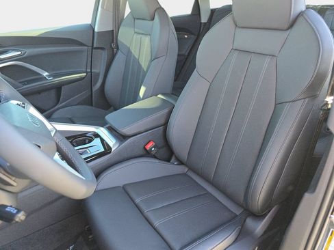 Certified 2025 Audi Q5 Premium Plus w/ Premium Plus AWD/4WD image 18