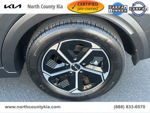 Certified 2025 Kia Niro LX image 34