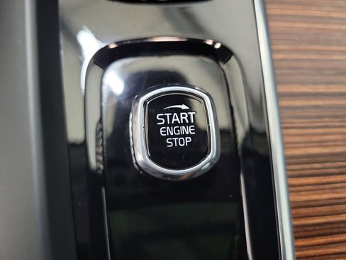 Certified 2023 Volvo XC60 T8 Plus w/ Climate Package image 32