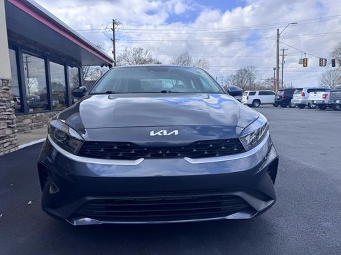 Used 2023 Kia Forte LX image 8