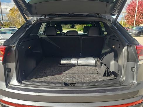 Used 2020 Volkswagen Atlas Cross Sport SEL image 22