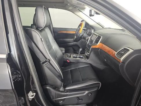 Used 2013 Jeep Grand Cherokee Overland w/ Advance Technology Group RWD image 12
