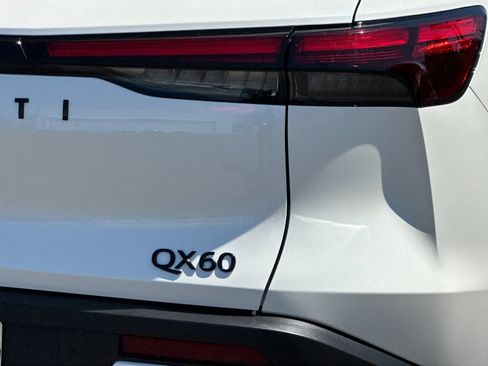 Used 2025 INFINITI QX60 Luxe w/ Black Edition AWD/4WD image 26