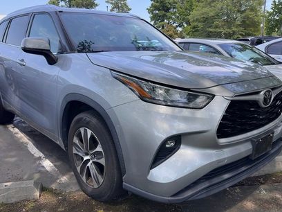Used 2020 Toyota Highlander XLE