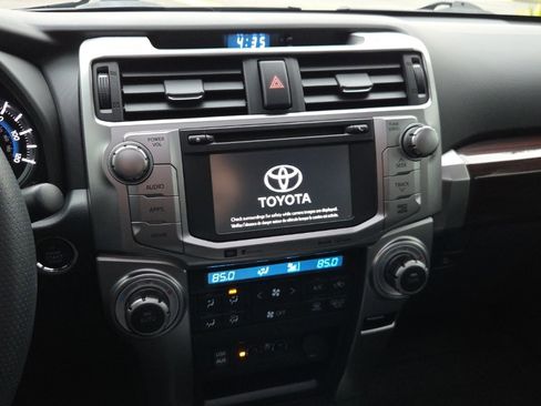 Used 2019 Toyota 4Runner Limited image 25