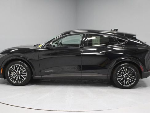 Used 2025 Ford Mustang Mach-E Premium AWD/4WD image 10