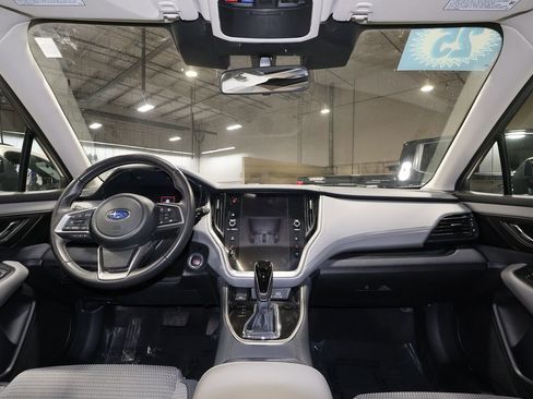 Used 2025 Subaru Outback Premium image 29