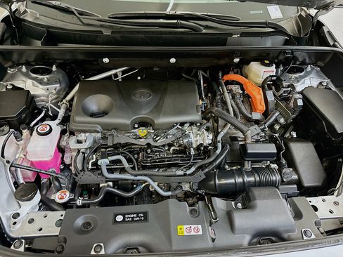 Used 2025 Toyota RAV4 XLE image 34