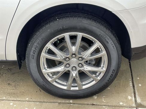 Used 2022 Buick Enclave Premium w/ Surround and Sites Package image 9