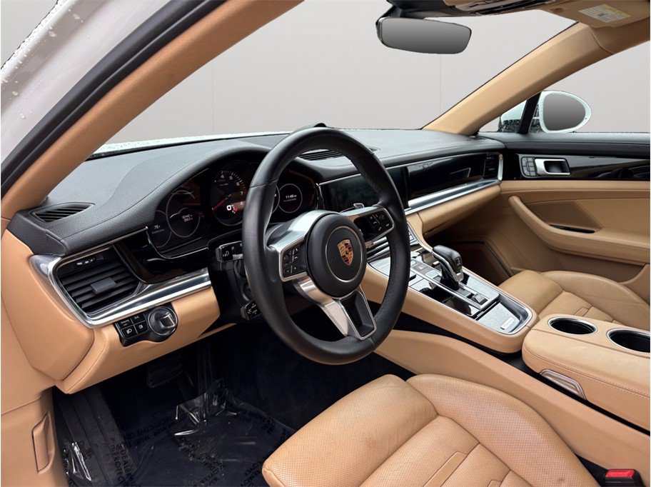 Used 2017 Porsche Panamera 4 AWD/4WD image 6