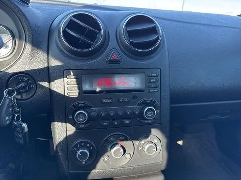 Used 2009 Pontiac G6 GT w/ Premium Package image 9