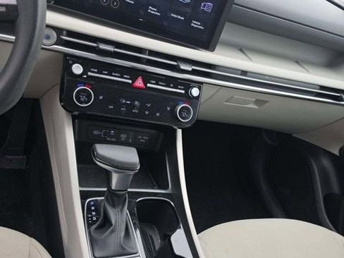 Used 2025 Hyundai Tucson SEL FWD image 15