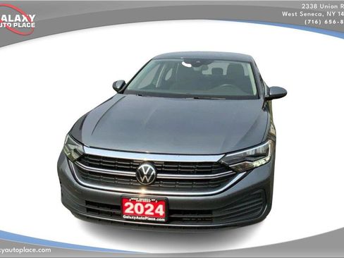 Used 2024 Volkswagen Jetta S FWD image 2