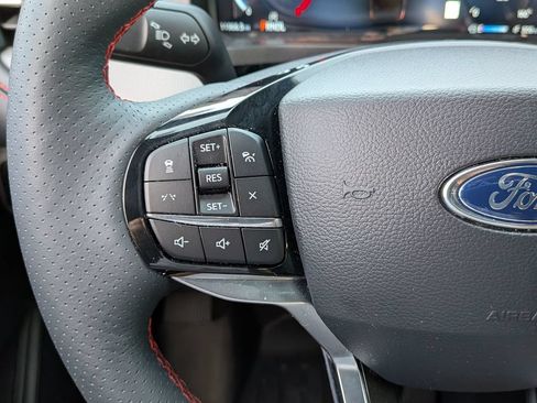 Used 2026 Ford Explorer ST-Line w/ Premium Package RWD image 18