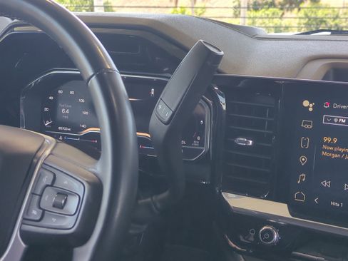 Used 2024 GMC Sierra 1500 SLT image 19