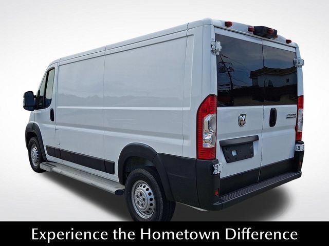 Used 2025 RAM ProMaster 2500 w/ U-Haul Equipment Group FWD image 4