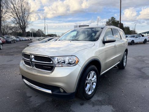 Used 2012 Dodge Durango SXT image 1