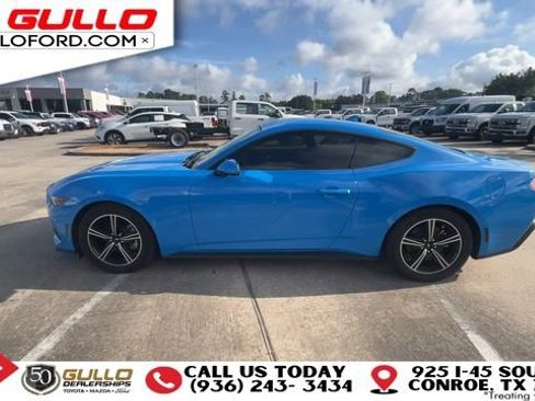 Used 2025 Ford Mustang Coupe RWD image 5
