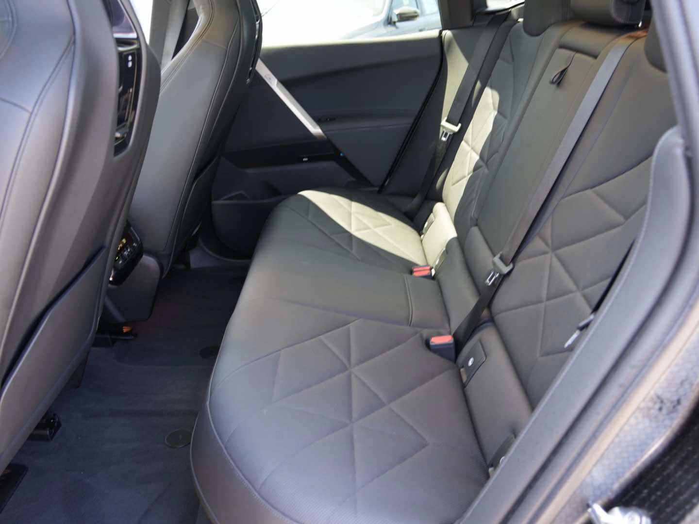 Used 2024 BMW iX xDrive50 AWD/4WD image 10