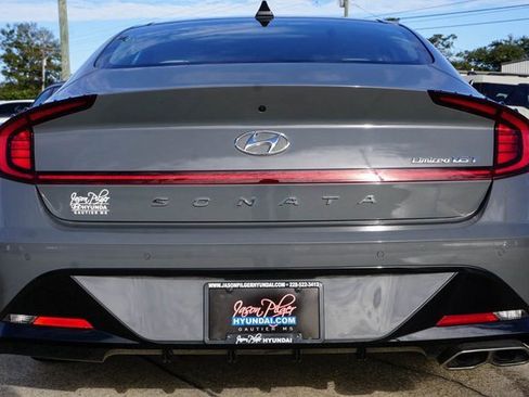 Used 2021 Hyundai Sonata Limited w/ Preferred Accessory Package image 6