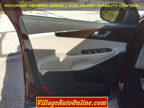 Used 2019 Kia Sorento LX image 12