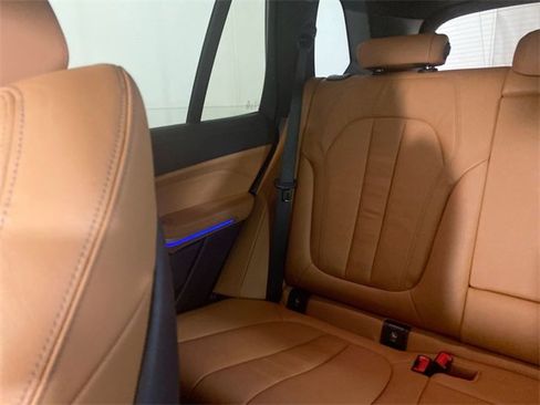Used 2022 BMW X5 xDrive40i w/ Premium Package image 13