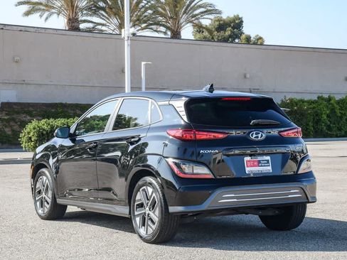 Used 2023 Hyundai Kona SEL w/ Cargo Package FWD image 7