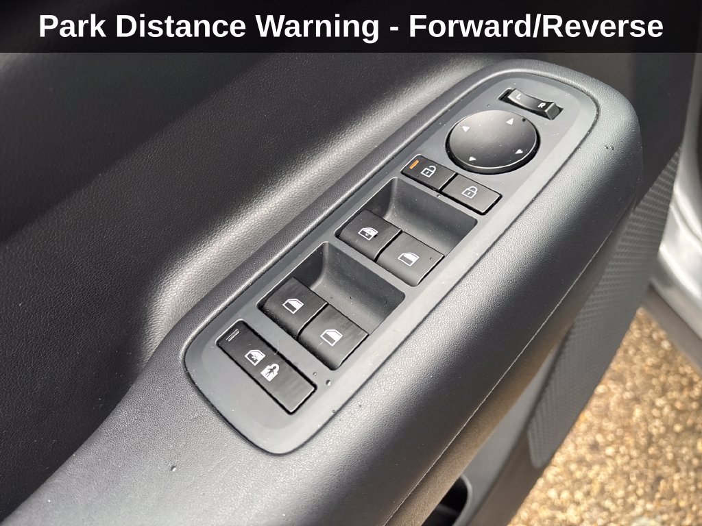 Used 2025 Hyundai Santa Fe SE FWD image 15
