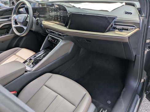 New 2025 Audi Q5 Premium w/ Convenience Package AWD/4WD image 37