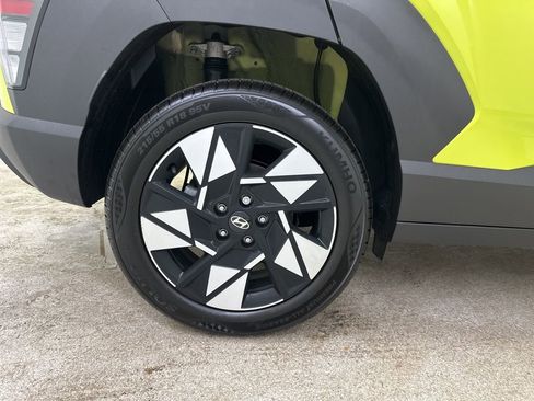 Used 2025 Hyundai Kona SEL image 26